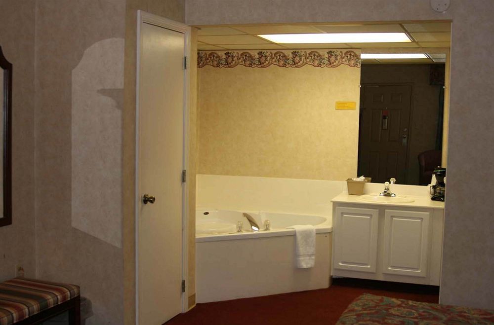 Swiss Village Inn Eureka Springs Habitación foto