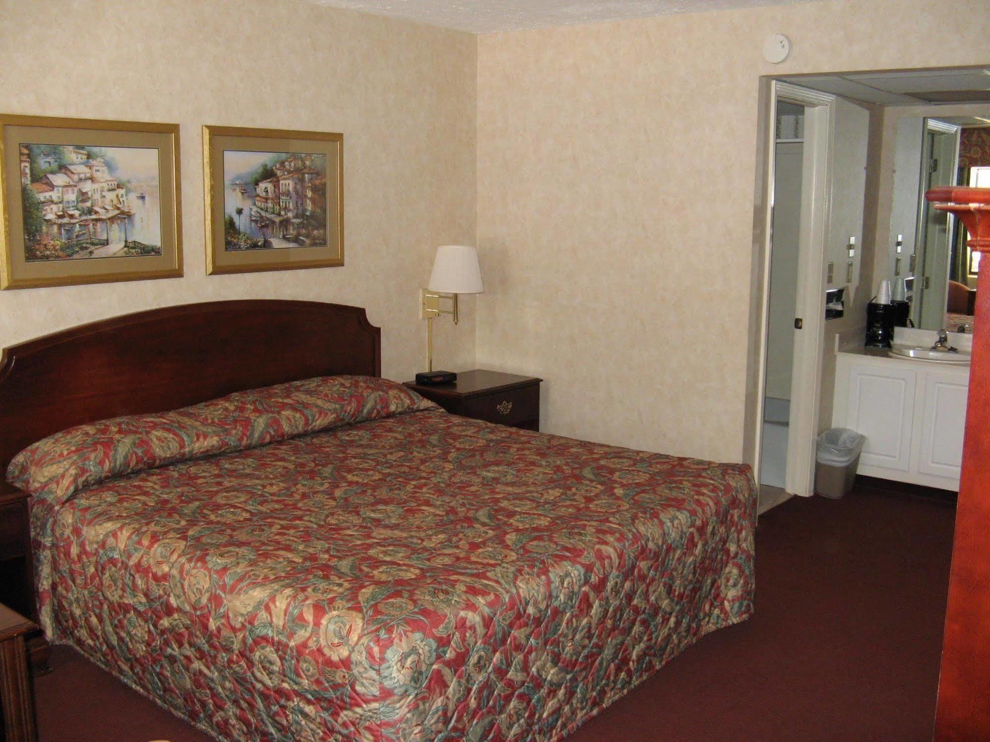 Swiss Village Inn Eureka Springs Habitación foto